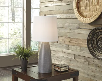 Shavontae Poly Table Lamp